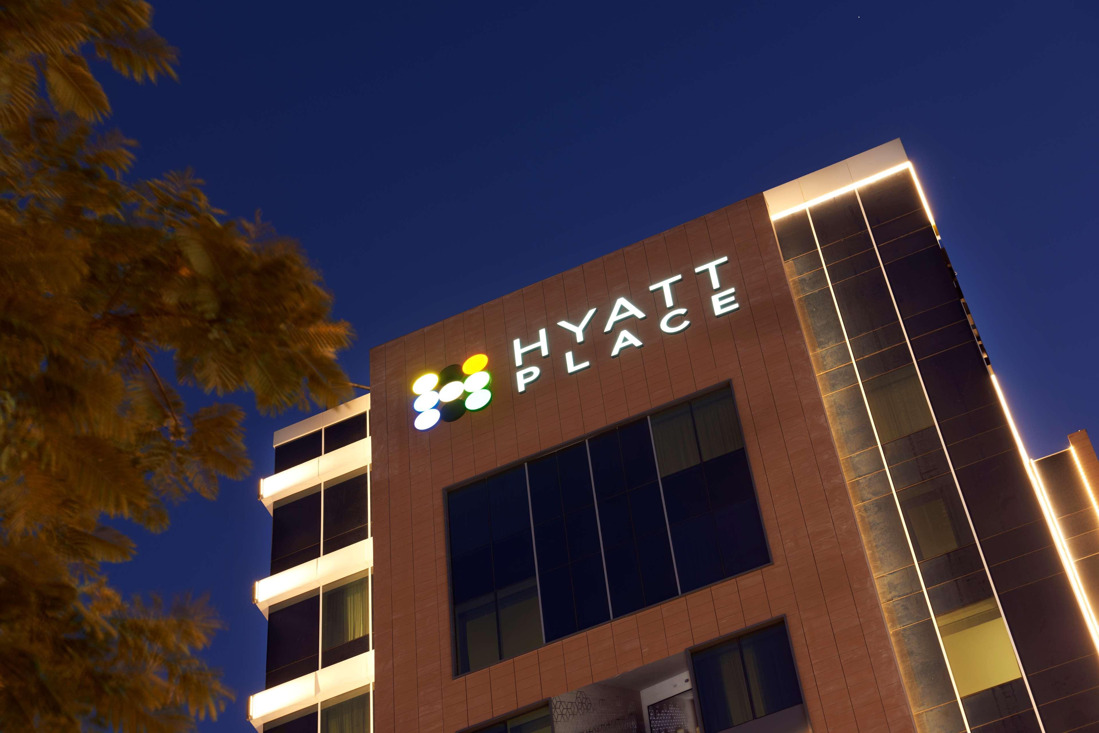 Hyatt Place Dubai Baniyas Square Dış mekan fotoğraf