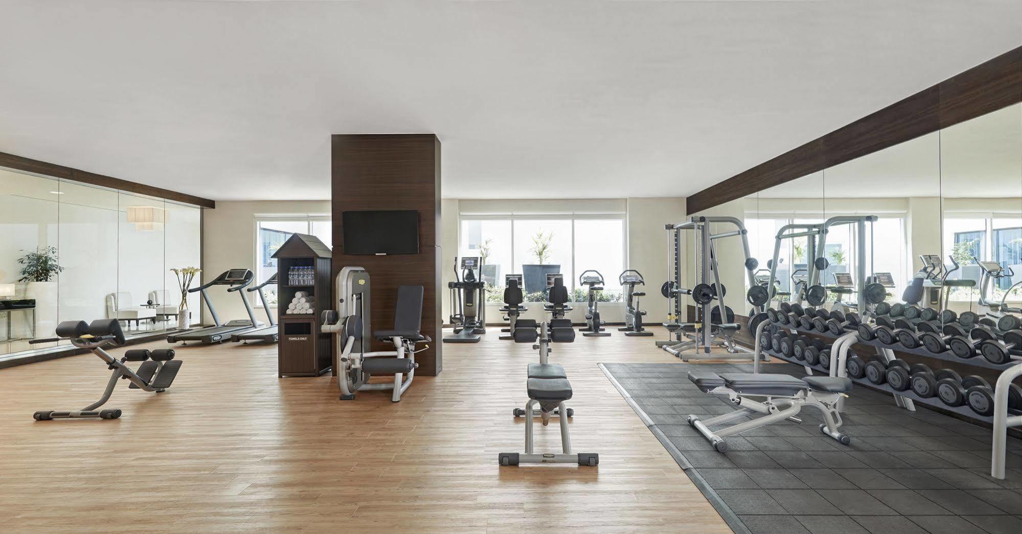 Hyatt Place Dubai Baniyas Square Dış mekan fotoğraf